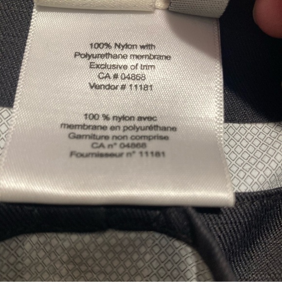 MEC Sz L Crosstown Multiple Pockets Venting Under Arm & Back Zipper Snaps Jacket - Picture 16 of 16